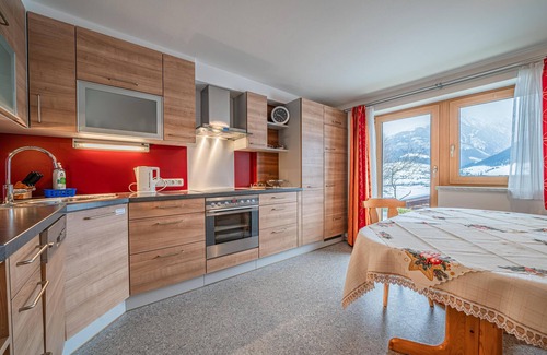 Niedernsill Apartamento | Beautiful holiday apartment in Niedernsill