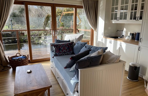 Downpatrick Apartamento | Beautiful holiday home close to Strangford Lough with fabulous private hot tub.