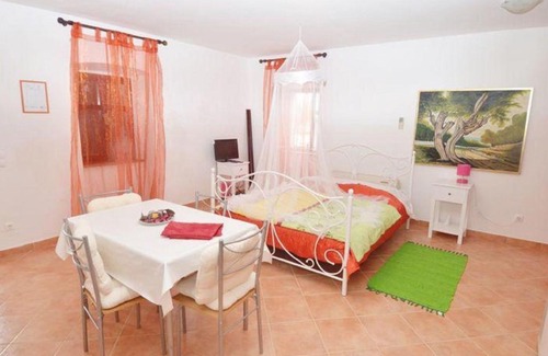 Krmed Casa | Beautiful Holiday Home in Rovinj with Private Terrace