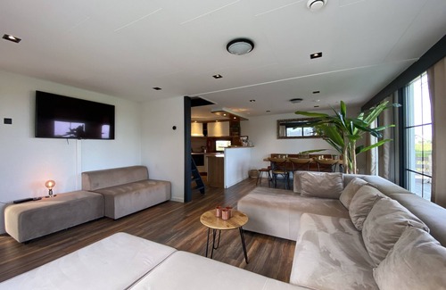 Garderen Casa | Beautiful holiday home with wellness and views