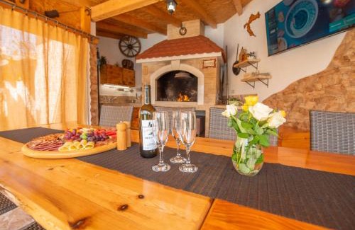 Plano Villa | Beautiful Holiday Home "Villa Luka"