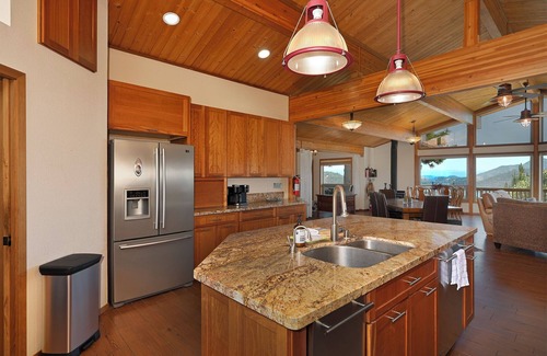 Lakehead Casa | Beautiful Home Above Lake Shasta