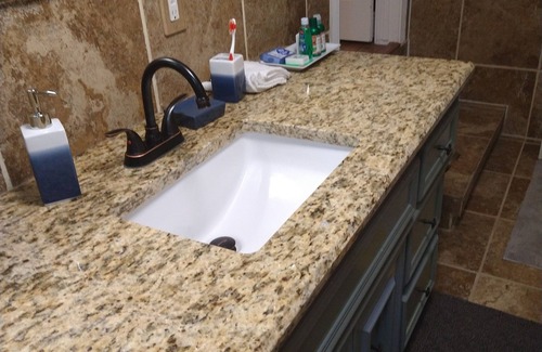 Hutto Casa | Beautiful home away from the city. Room is cozy and comfortable.