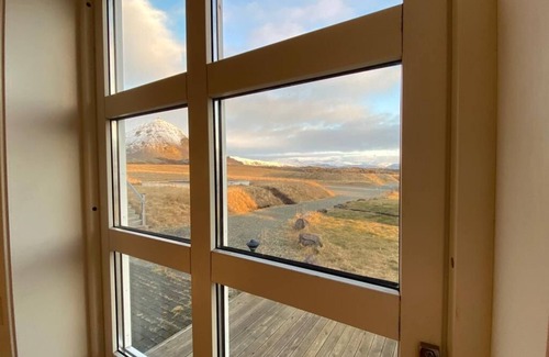 Hellnar Casa | Beautiful home between glacier and sea, Iceland