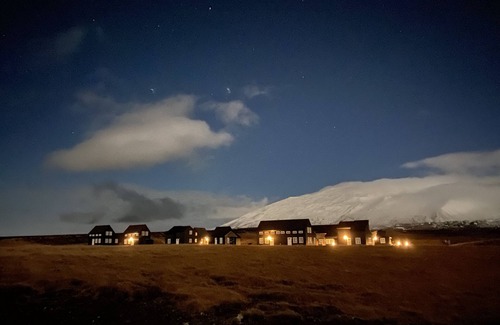 Hellnar Casa | Beautiful home between glacier and sea, Iceland