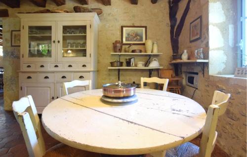 Coudray-au-Perche Casa | Beautiful Home In Coudray-Au-Perche