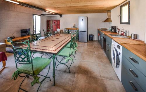 Mollans-sur-Ouveze Casa | Beautiful Home In Mollans-Sur-Ouvèze