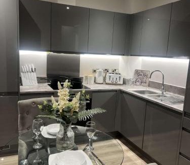 Barnt Green Apartamento | Beautiful, home from home, one bed stay