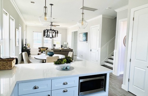 Beachside Village Casa | Beautiful Home : Gulf views : Short Walk to Beach. Base rate 2 ppl