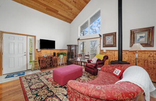 Waukegan Casa | Beautiful home in Beach Park IL