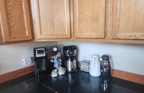 Waukegan Casa | Beautiful home in Beach Park IL