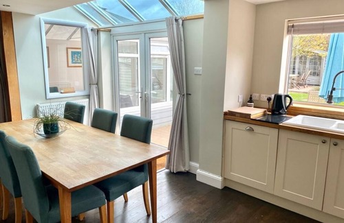 Birdham Casa | Beautiful home in Birdham, minutes to the beach