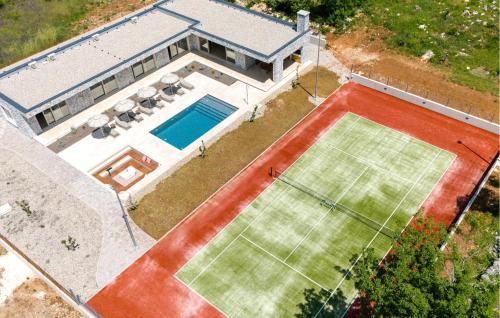 Dicmo Casa | Beautiful Home In Dicmo