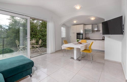 Opatija Casa | Beautiful home in Dobrec with kitchen