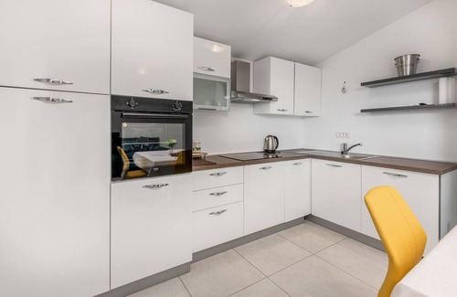 Opatija Casa | Beautiful home in Dobrec with kitchen
