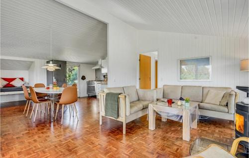 Syddjurs Kommune Casa | Beautiful Home In Ebeltoft With Wifi
