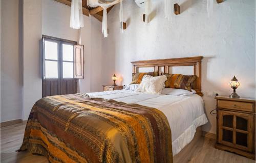 El Colmenar Casa | Beautiful Home In El Colmenar With Wifi