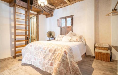 El Colmenar Casa | Beautiful Home In El Colmenar With Wifi
