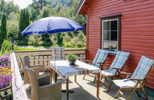 Farsund Casa | Hermosa casa en Farsund con cocina.