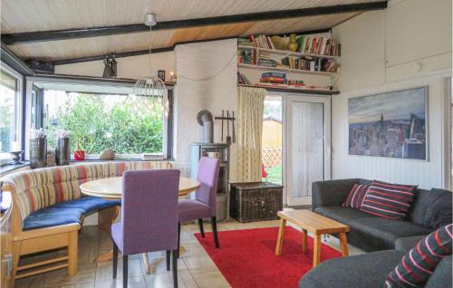 Ferienhausgebiet Hillenseifen Casa | Beautiful home in Gerolstein with 2 Bedrooms and WiFi