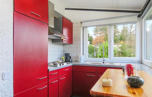 Ferienhausgebiet Hillenseifen Casa | Beautiful Home In Gerolstein With Wifi