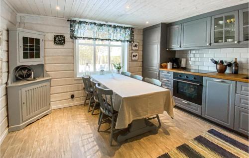 Hestra Casa | Beautiful Home In Hestra With Wifi