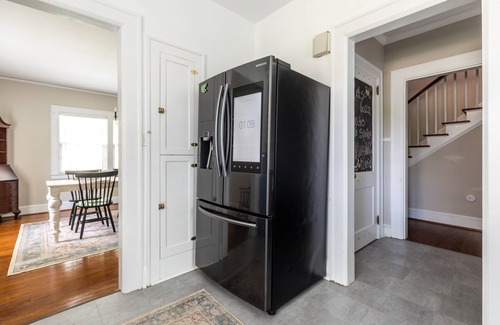High Point Casa | Beautiful Home In High Point's Sherrod Park Historic District