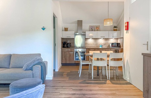 Hoeven Casa | Beautiful home in Hoeven with WiFi