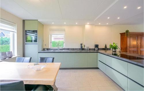Julianadorp Casa | Beautiful Home In Julianadorp With Wifi