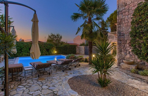 Zidarici Casa | Hermosa casa en Malinska con sauna