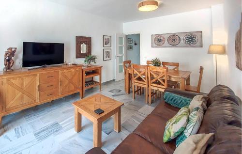 Puerto de la Duquesa Casa | Beautiful Home In Manilva With Wifi