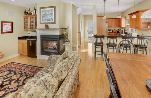 Thornton Casa | Beautiful home in Owl’s Nest close to ski resorts