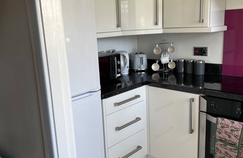 Wigan Casa | Beautiful home in peaceful neighbourhood with great amenities around