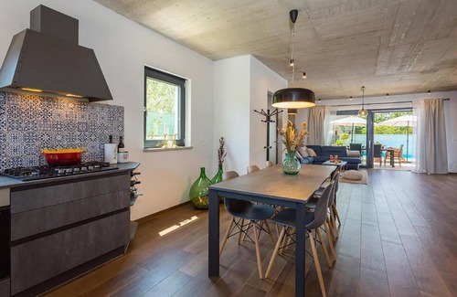 Vrznaveri Casa | Hermosa casa en Porec