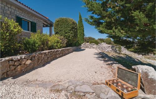 Praznica Casa | Beautiful Home In Praznica