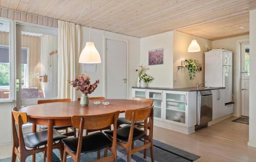 Kramnitse Casa | Beautiful Home In Rødby With Wifi