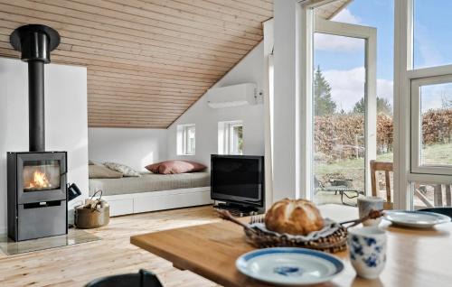 Bisserup Casa | Beautiful Home In Rude With Kitchen