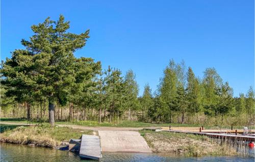 Saffle Apartamento | Beautiful Home In Säffle With Kitchen