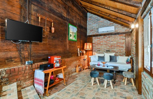 Cazma Casa | Hermosa casa en Sovari con sauna