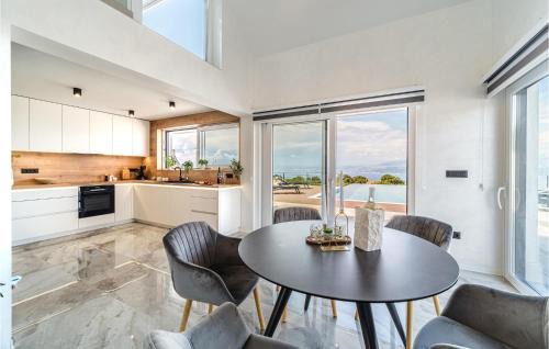 Supetar Casa | Beautiful Home In Splitska- Supetar
