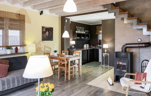 Szarejki Casa | Beautiful Home In Szarejki With Wifi