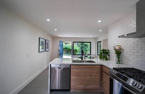 Monterey Casa | Cozy Secluded Home in Monterey