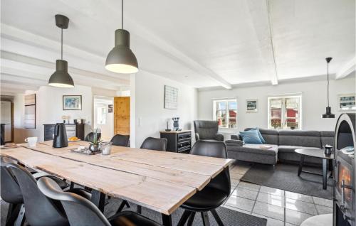 Thyboron Casa | Beautiful Home In Thyborøn With Sauna