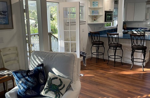 Summerplace Casa | Beautiful Home in Tropical Beach Paradise.