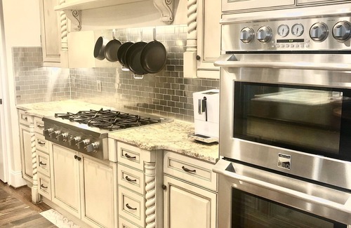 Greensboro Casa | Hermosa casa en exclusivo barrio tranquilo