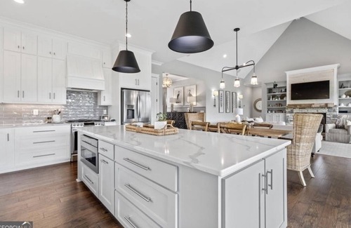 Milledgeville Casa | Beautiful home in peaceful cove on Lake Sinclair.