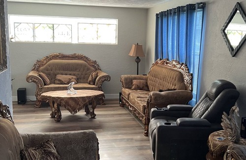 South Daytona Casa | Beautiful home in Sunny South Daytona close to Daytona speedway, and restaurants