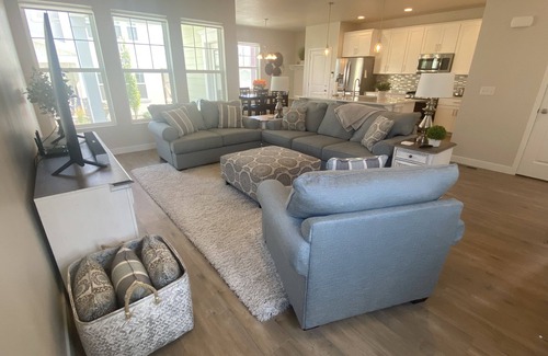 Daybreak Casa | Beautiful Home in Premium Location