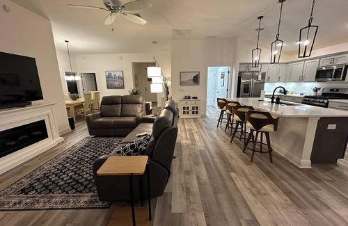 Okahumpka Casa | Beautiful Home in The Village FL near Sawgrass Grove.