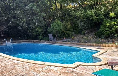 Varages Casa | Hermosa casa en Varages con WiFi